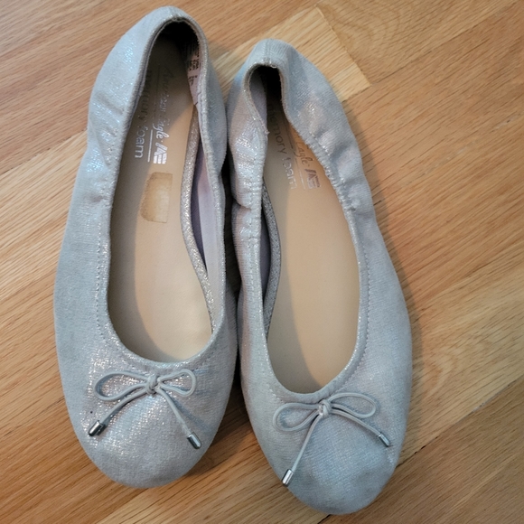 American Eagle Outfitters Other - American eagle ballet flats sz 2